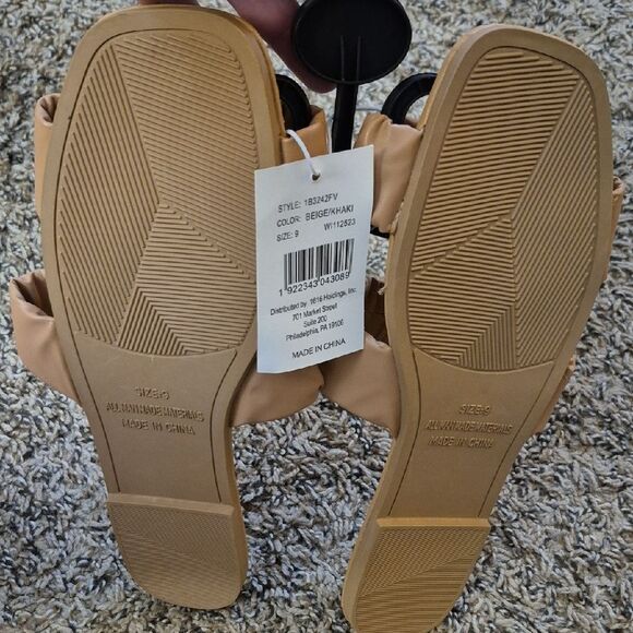 Tan Women's Double Strap Faux Leather Sandals sz 9 - Picture 7 of 8